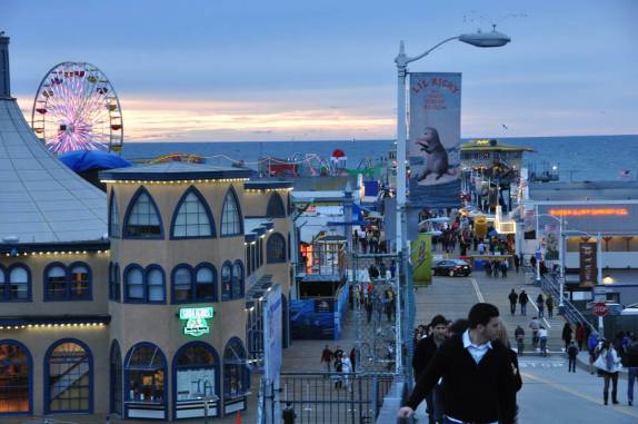 Pier de Santa Monica, em Los Angeles, na Califórnia - EUA
